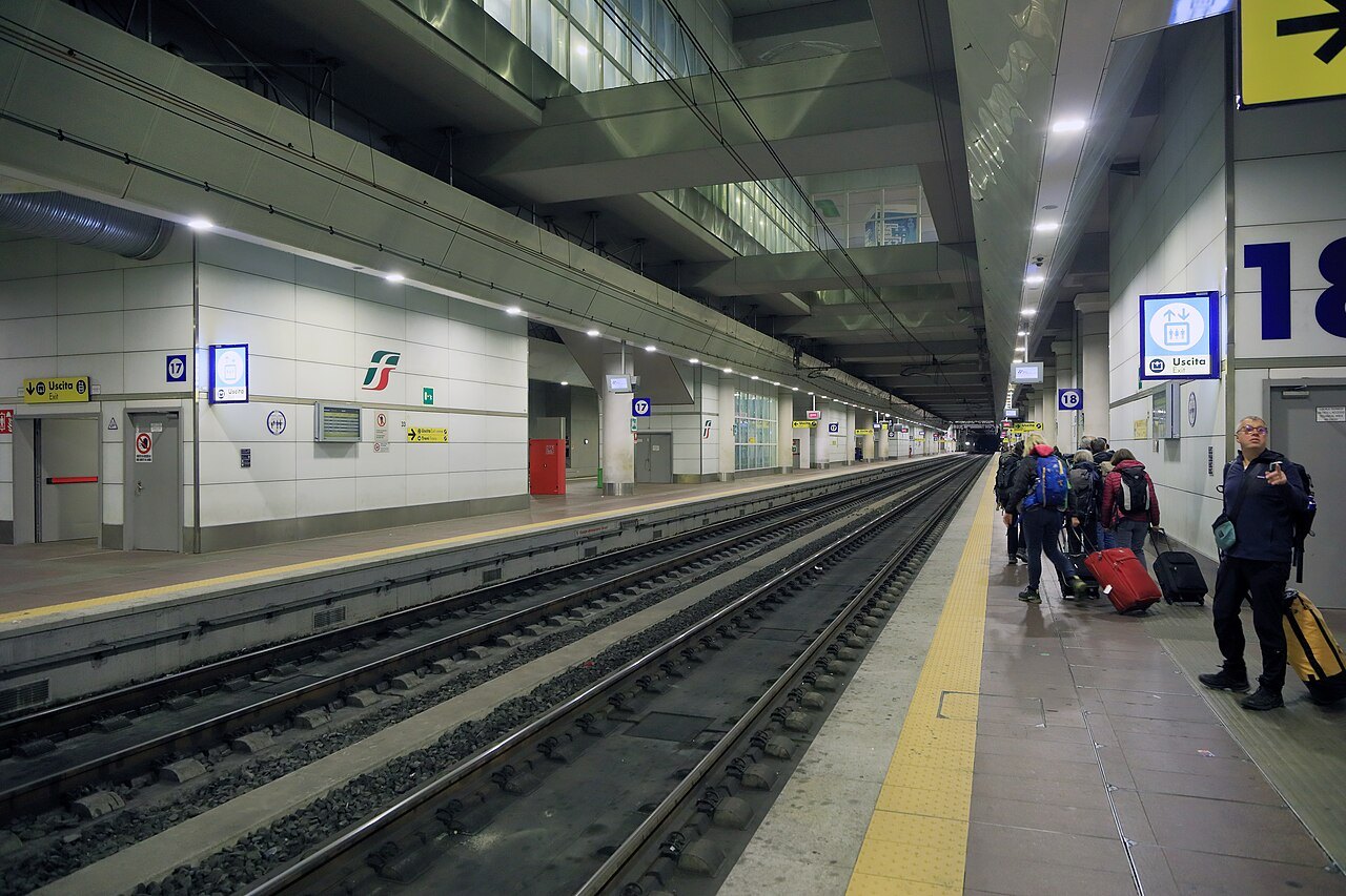 High-speed platforms at Bologna Centrale