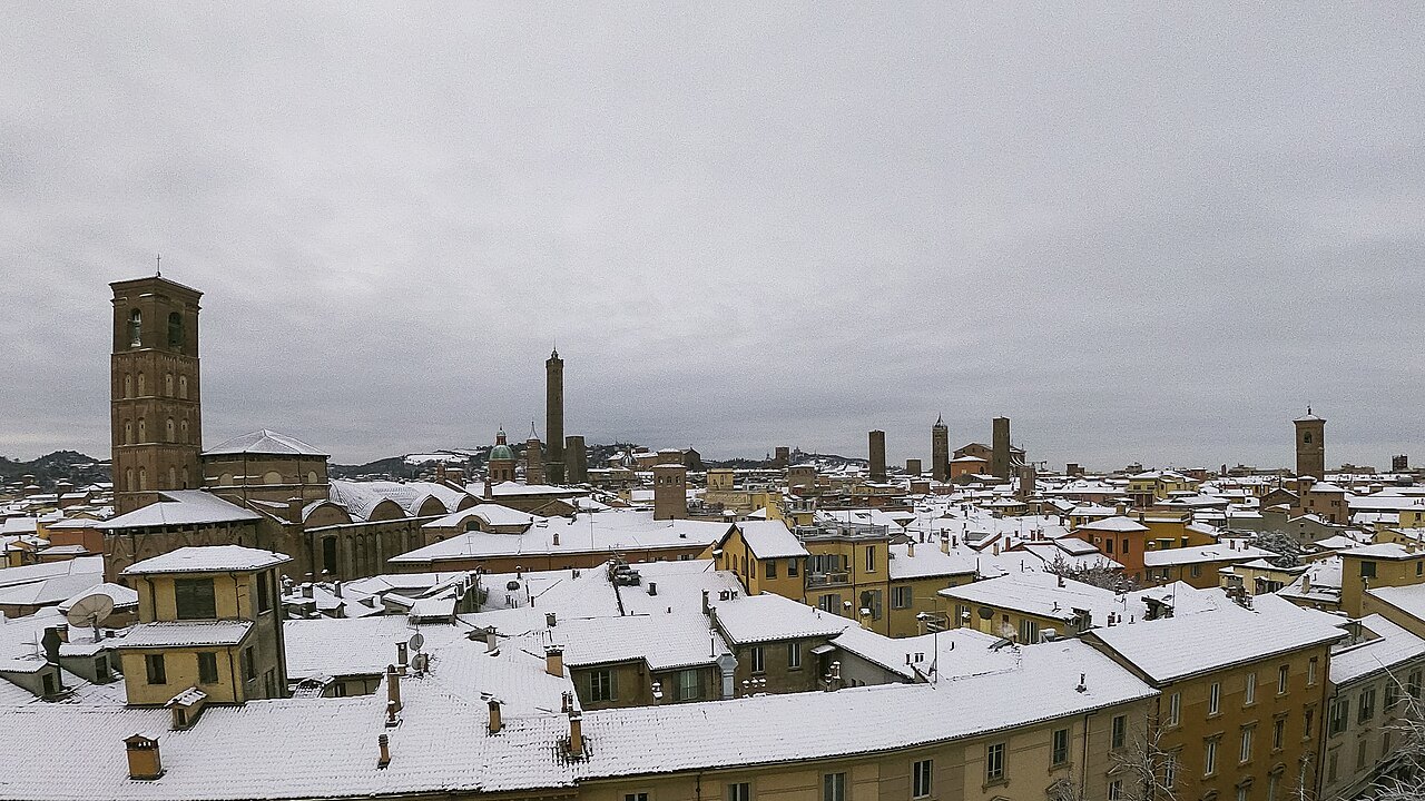 Where to see Bologna from above when you cannot climb the tower
