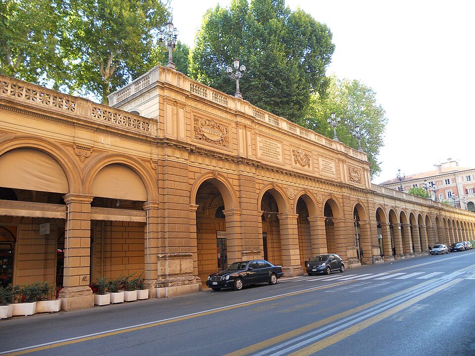 Walking under the porticoes