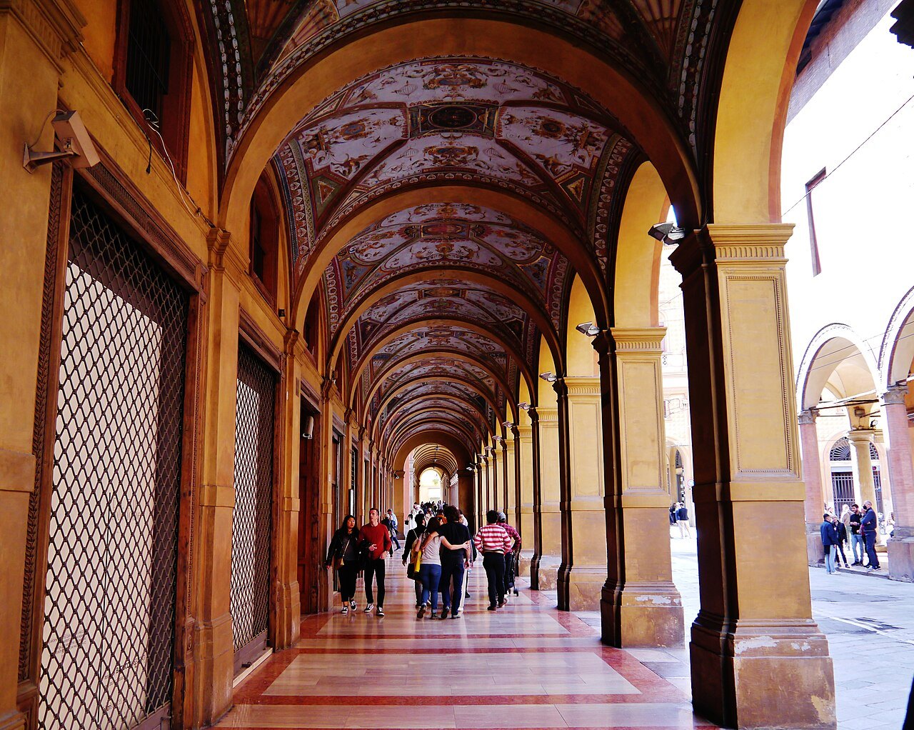 The porticoes of via Farini