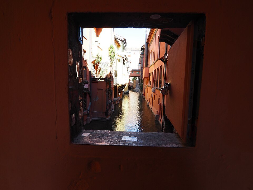 La Finistrella di Via Piella, Bologna