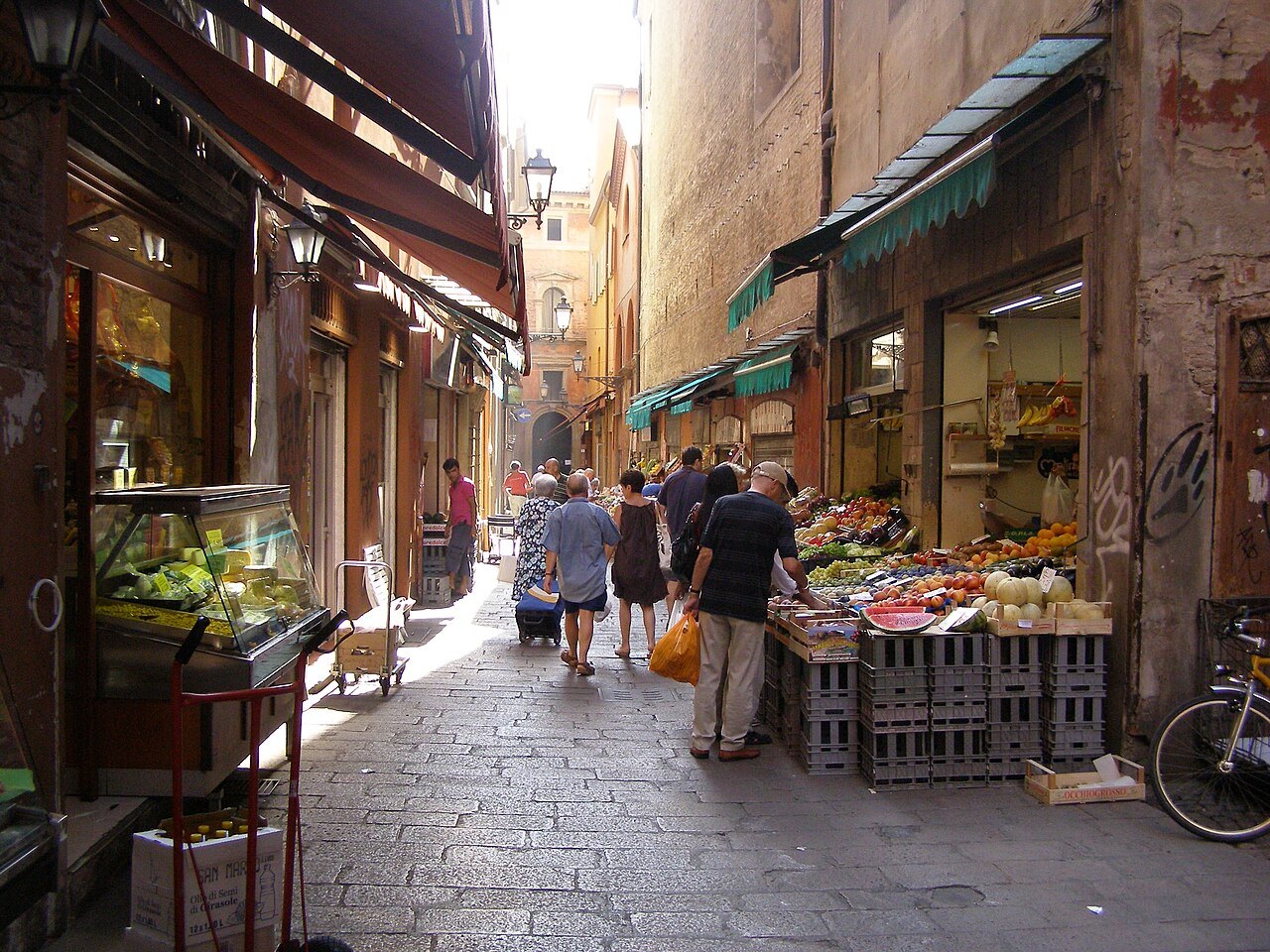 Via Pescherie Vecchie in the Quadrilatero